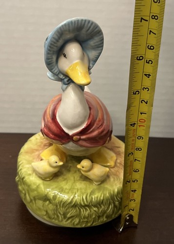 Vintage 1977 Schmid Beatrix Potter Rotating Music Box Figure Jemima Puddle Duck - Picture 3 of 9