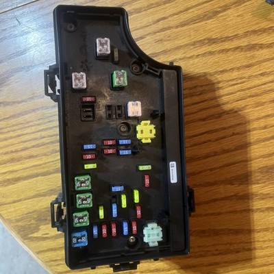 2011-2014 Jeep Compass Patriot Totally Integrated Fuse Box Module P04692343AF