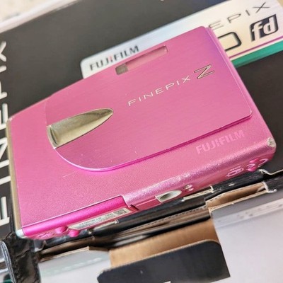 FUJIFILM FinePix Z20fd Pink 10.0MP 3x Optical Zoom Digital Camera