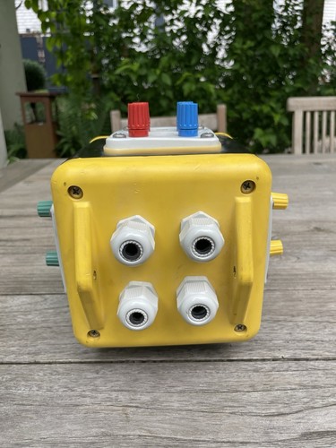 Bals Energie Würfel mit Schukodose und Bananen Stecker - Bild 5 von 6