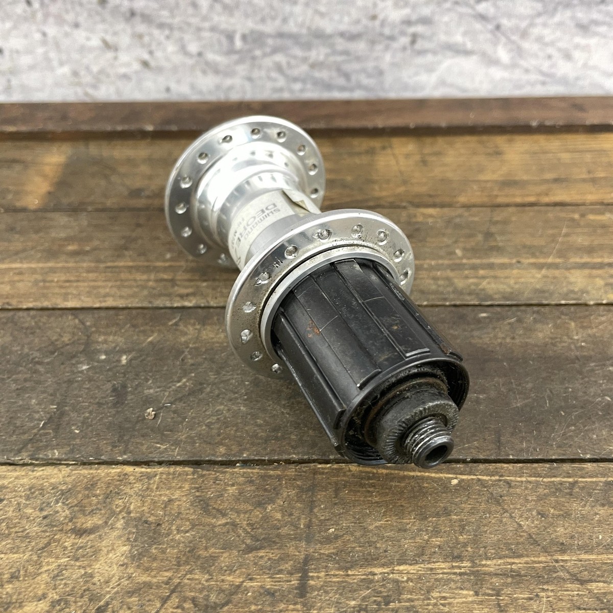 Vintage Shimano Deore XT FH-M737 Rear Hub 32H MTB 8-Speed Japan