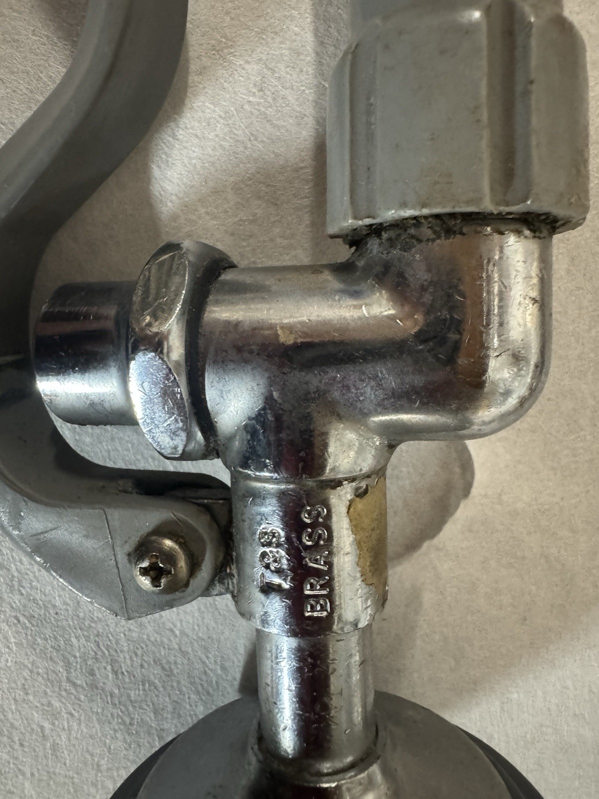 T&S Brass B-0107 Pre-Rinse Spray Valve + Bonus Handle Great product Great Price