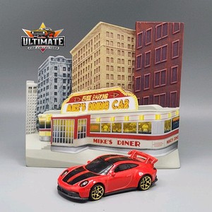 1:64 Scale Resin Food Dinner Car City Collectible For Diorama (Car not Included)