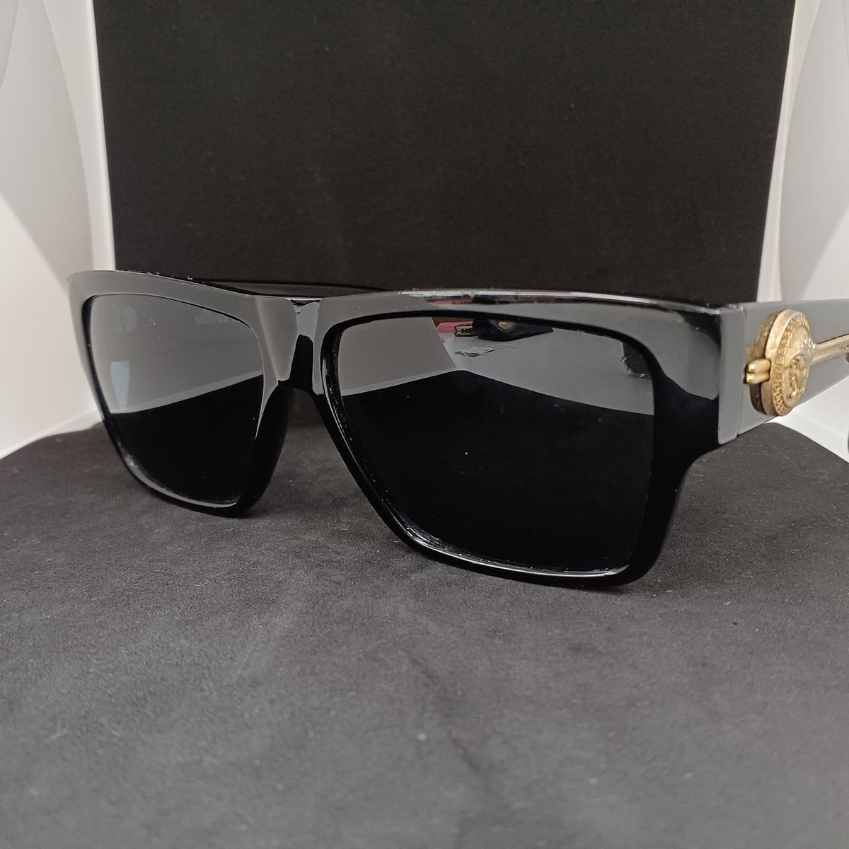 GIANNI VERSACE MOD 424/C RH Col 852BK Vintage Sunglasses  display picture 3