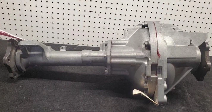 2011-2015 Chevrolet Silverado 2500 3500 Front Differential Carrier 3.73 Ratio - Image 2 of 2