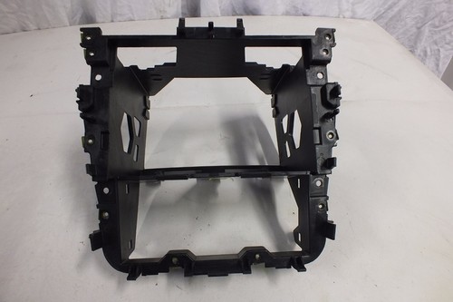 VW Golf V 1K  Mittelkonsole 1K0858089 C Radioschacht