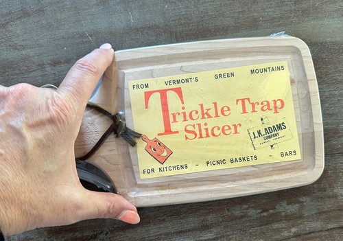 CUTTING BOARD SMALL WOODEN J K ADAMS TRICKLE TRAP SLICER BOARD Kitchen Boat Bar - Picture 4 of 4