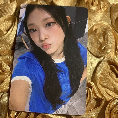 HAERIN NEWJEANS 2024 Edition Celeb K-POP Girl Photo Card Pout Blue