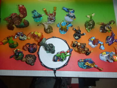 Skylander / Activision Zubehör 22 Figuren und 1 Portal !