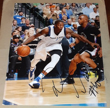 Dorian Finney Smith Dallas Mavericks SIGNED 8x10 Photo COA AUTOGRAPHED NBA