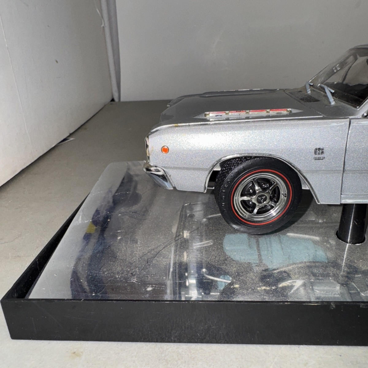 ミニカー Highway61 1968 Dodge Dart GT SPORT 2003 Highway 61 Collectibles 1968 Dodge Dart GT Sport 1:18