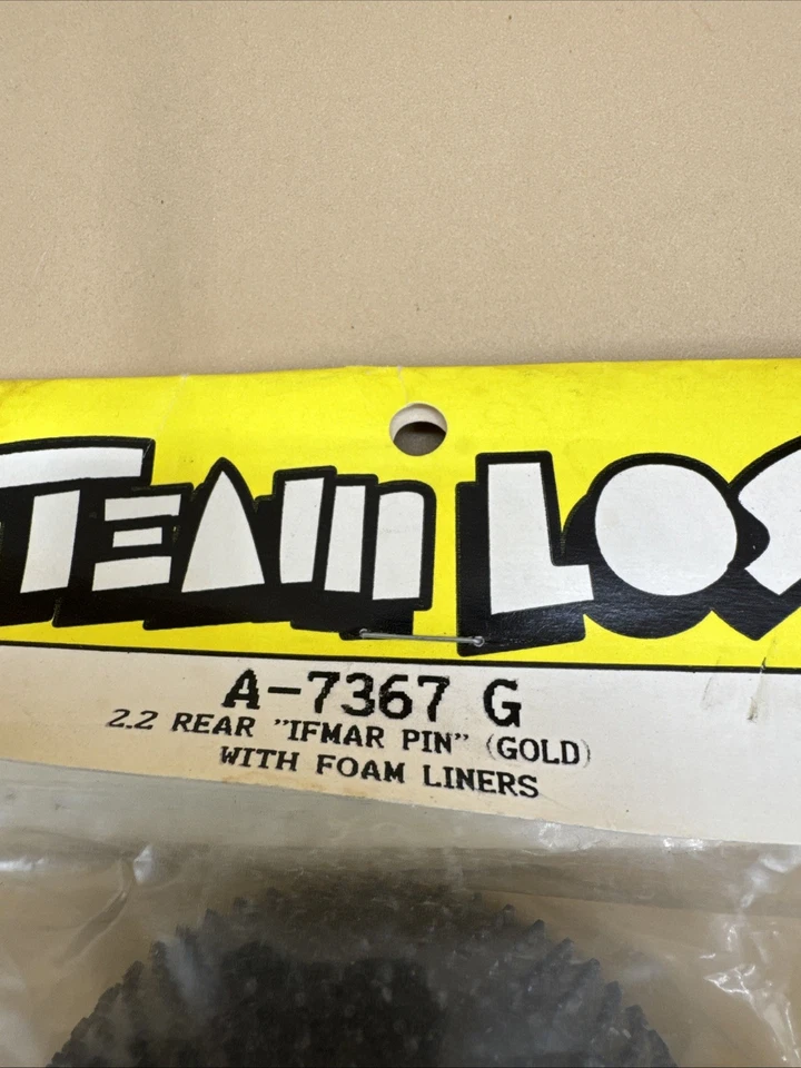 Neumático trasero vintage RC Team Losi Micro Step Pin 2.2 A-7367 G con forros de espuma Foto 2 de 3