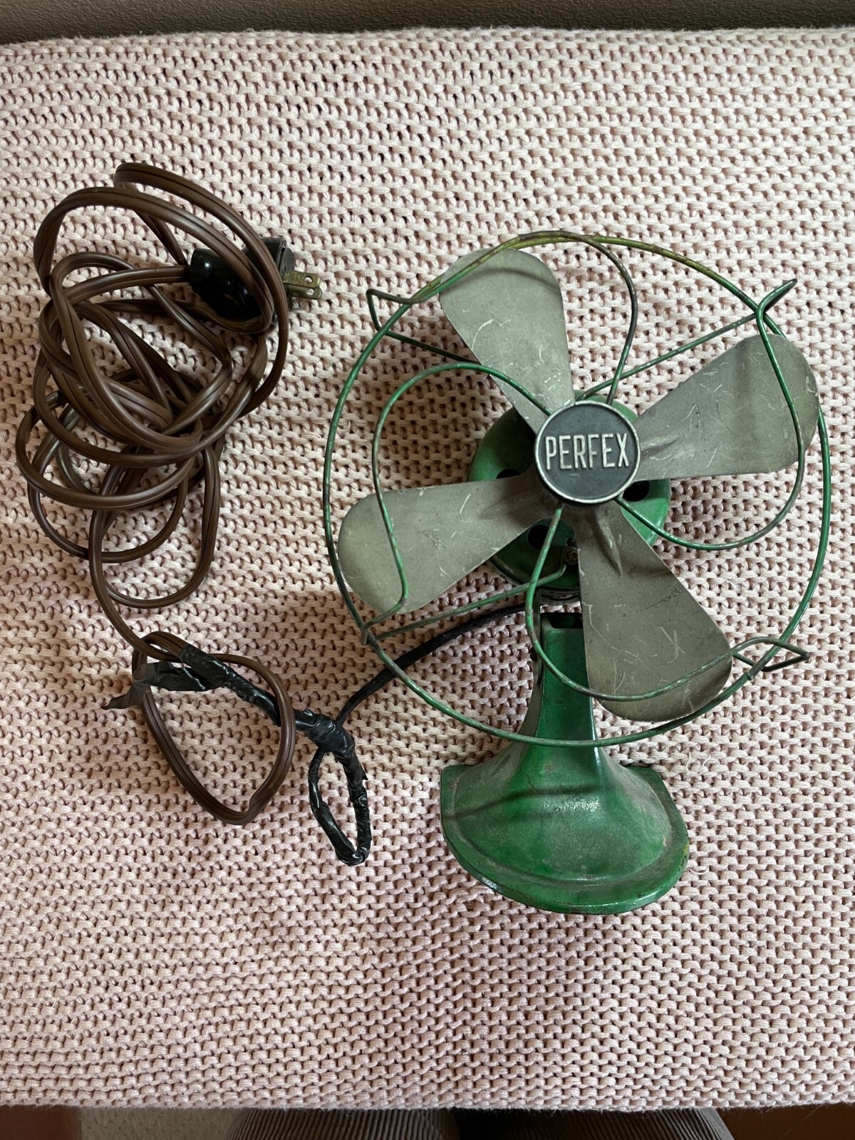 Vintage Antique Green PERFEX Non-Oscillating Table Fan - Fully Functional-image