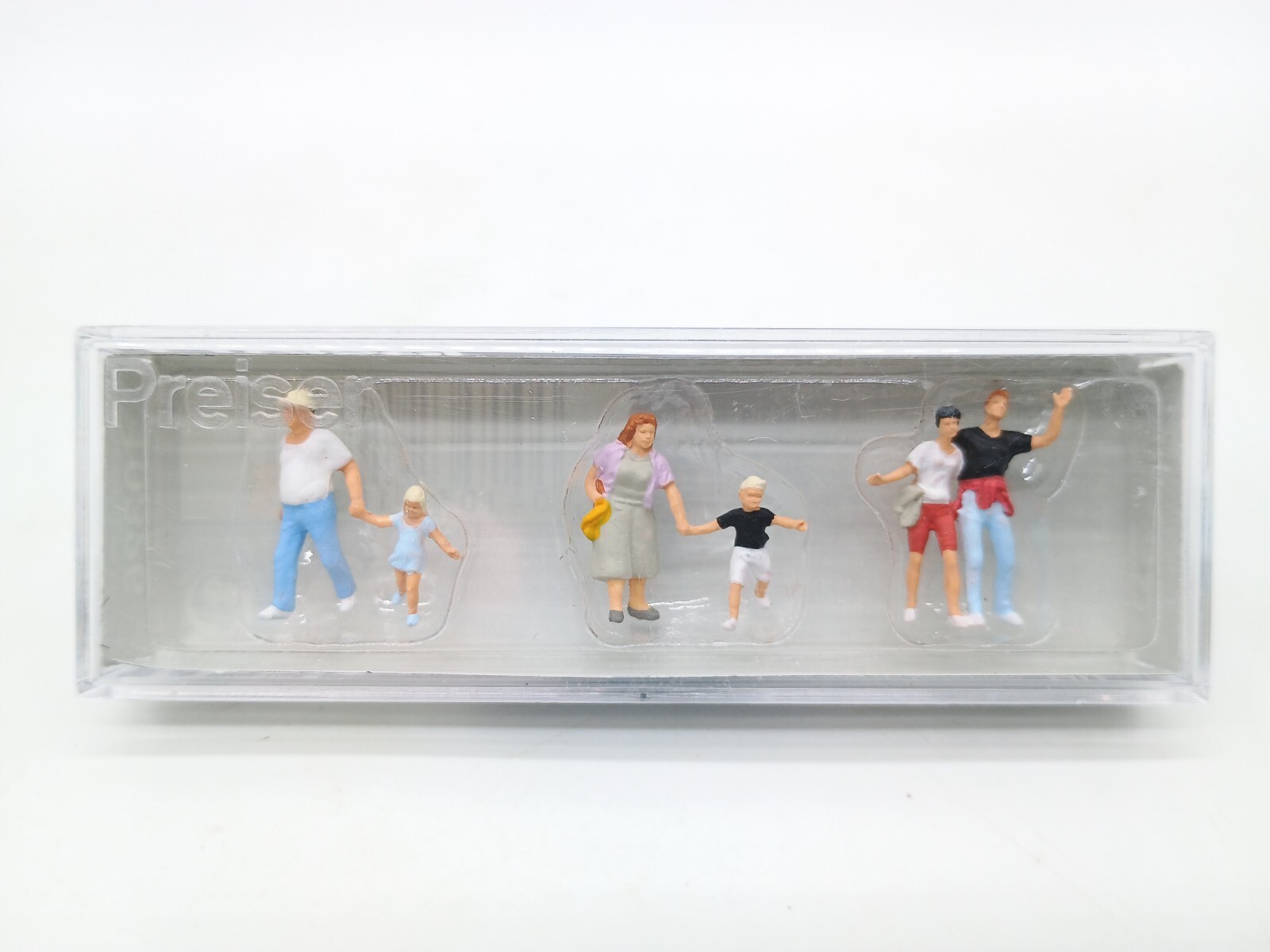 Preiser Figures 10326 Passers-by Hurrying - OO/HO - New & Boxed