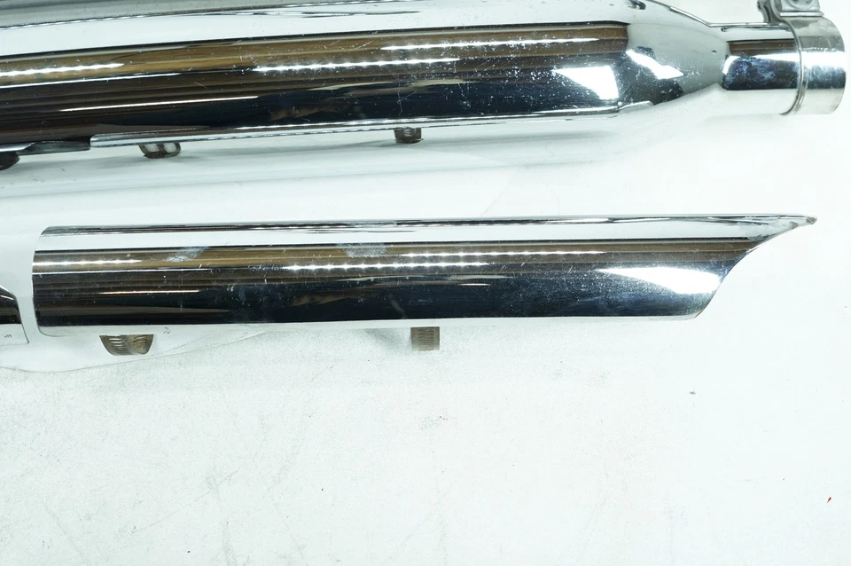 Harley Touring Electra Police 2004 FLHTPI tubo de escape silenciador Foto 2 de 4