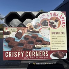 Batchworks Non-Stick Crispy Corners Brownie Pan ~ Makes 12 All Edges Brownies