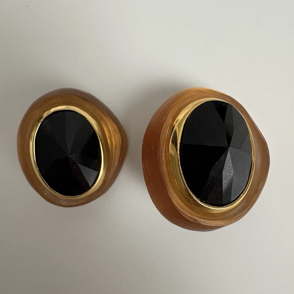 PENDIENTES CLIP Alexis Bittar Translúcidos Tallados a Mano Lucita Ovalados Oro Negro Foto 2 de 4