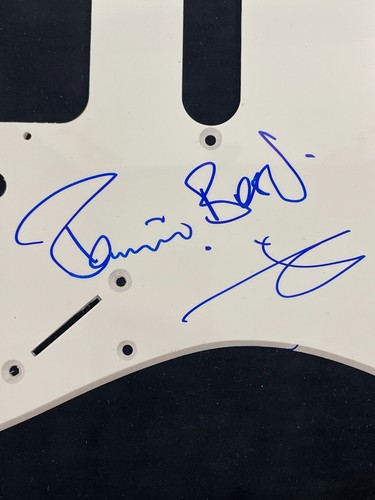PETE BEST Signed Autograph Electric Pickguard The Beatles Original Drummer JSA - 第 2/3 張圖片