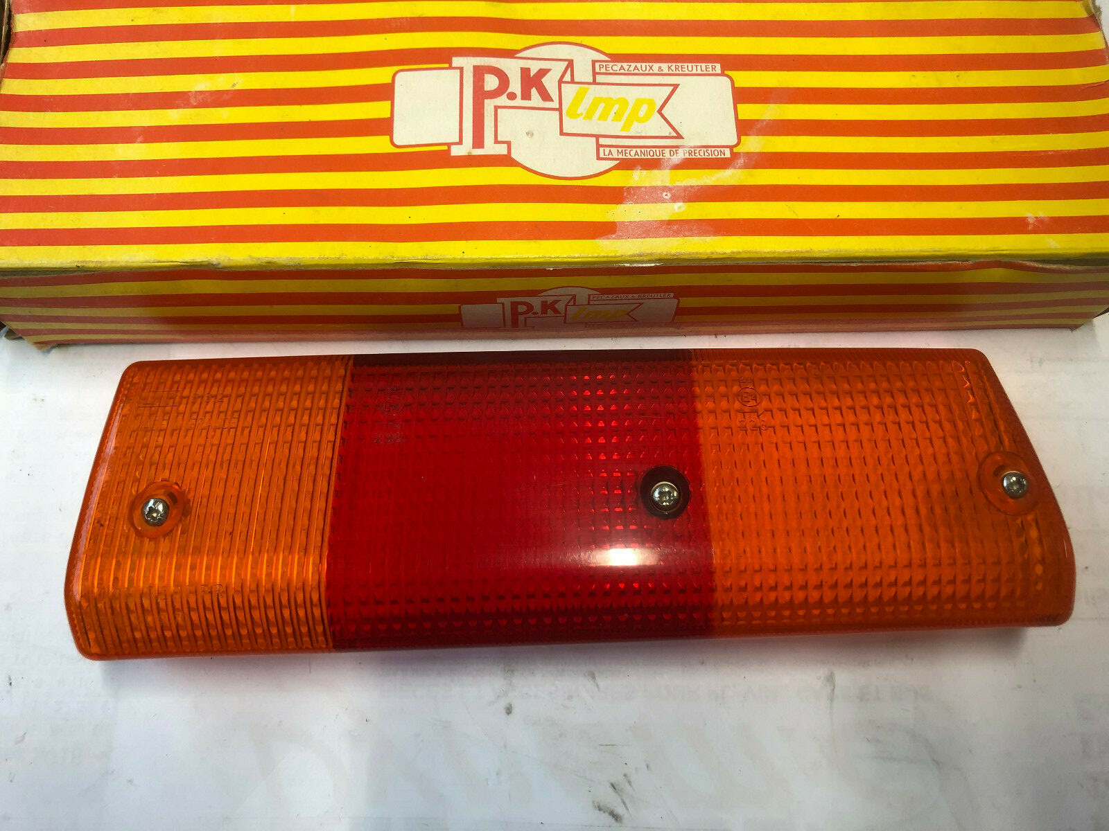 Cabochon feu arr droit PK 51312 neuf pour RENAULT R15 R17 av 1976 ALPINE A310