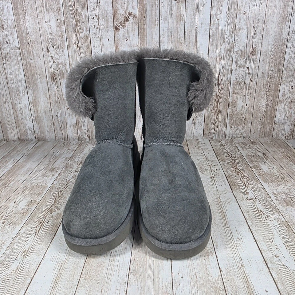 Botas de piel de oveja UGG Australia gamuza cuero invierno gris cálido para mujer Foto 4 de 4