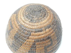 ANTIQUE PIMA INDIAN RARE WOMEN'S / CHILD'S HAT BASKET - MAZE DESIGNS - c.1890s