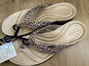 crocs capri leopard