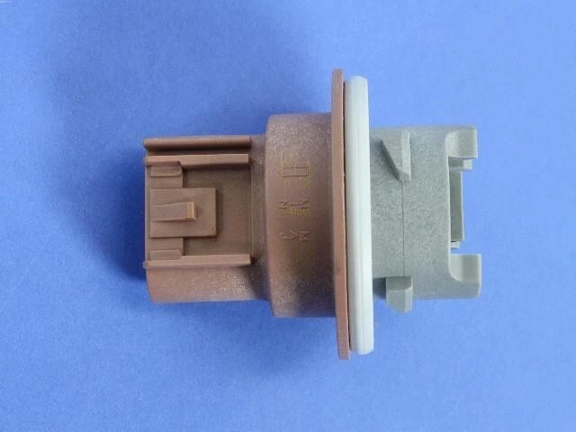 Enchufe de luz de señal de giro Mopar 68030801AA para Chrysler Town & Country 08-19 Foto 2 de 3