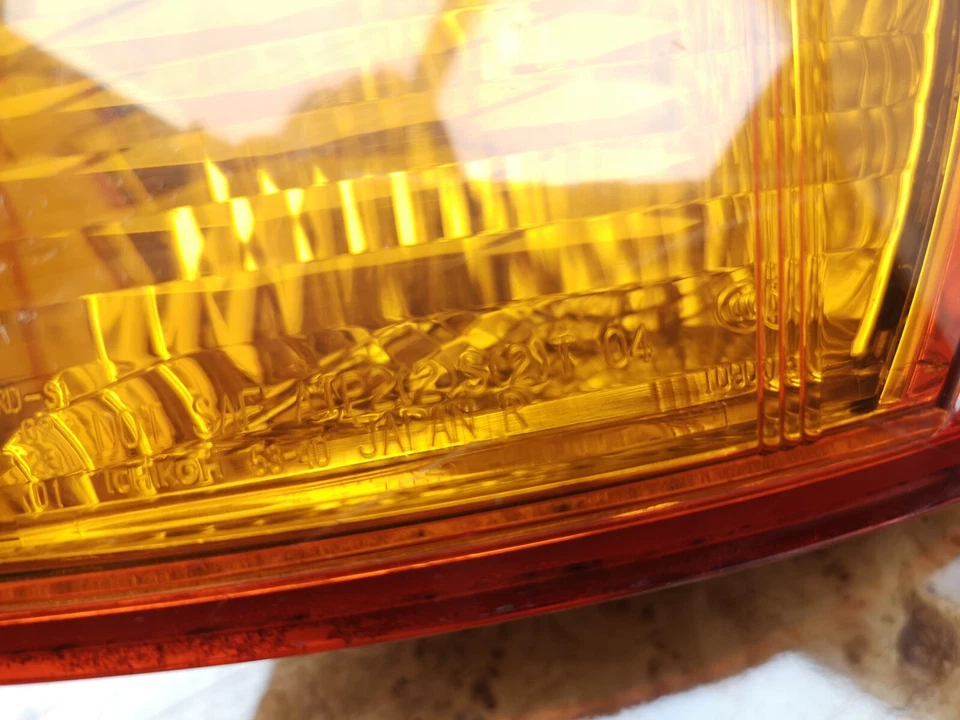 Lexus IS250 IS350 2006-2008 pasajero derecho trasero luz de freno luz de freno Foto 3 de 4