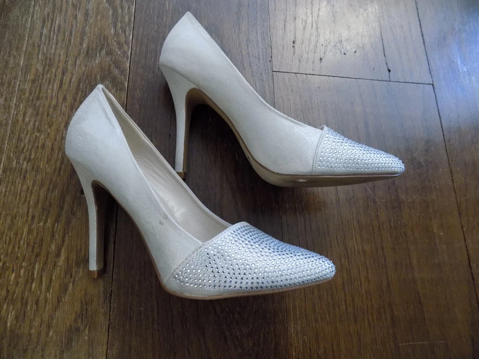 Apt 9 Ivory Metallic Satin Rhinestones Pumps 4" Heels Elegant Sexy Fancy sz 8 - Image 4 of 4