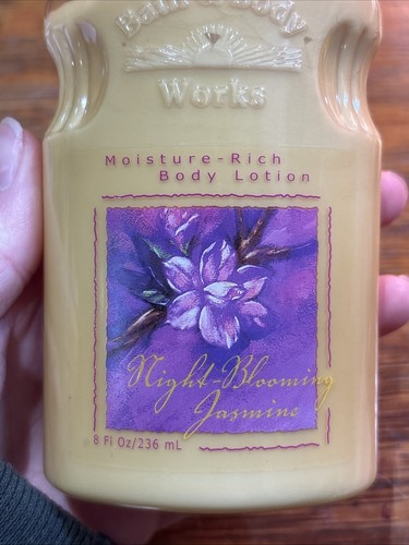 Vintage Bath & Body Works NIGHT BLOOMING JASMINE Lotion 8 Fl Oz - Picture 2 of 5