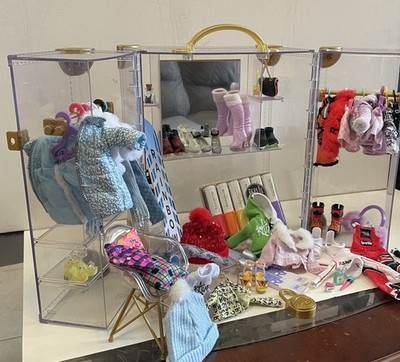 Rainbow High Deluxe Fashion Closet With Clothes,Shoes,handbags,hangers & more