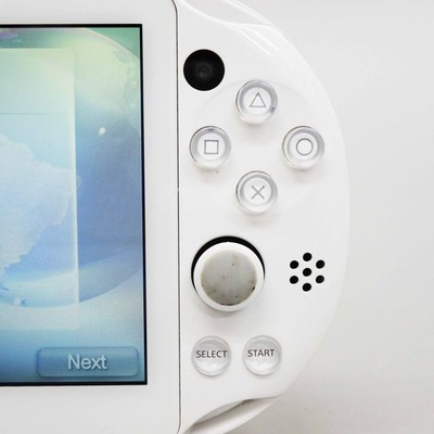 Sony Playstation PS Vita White PCH-2000 ZA12 Wi-Fi Model Console Sony Playstation PS Vita White PCH-2000 ZA12 Wi-Fi Model Console