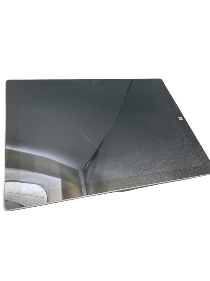 Microsoft Surface Pro 3 12.3'' i3-4020Y 64GB 4GB Win 11 Pro Platinum Tablet 1631 - Image 3 of 3