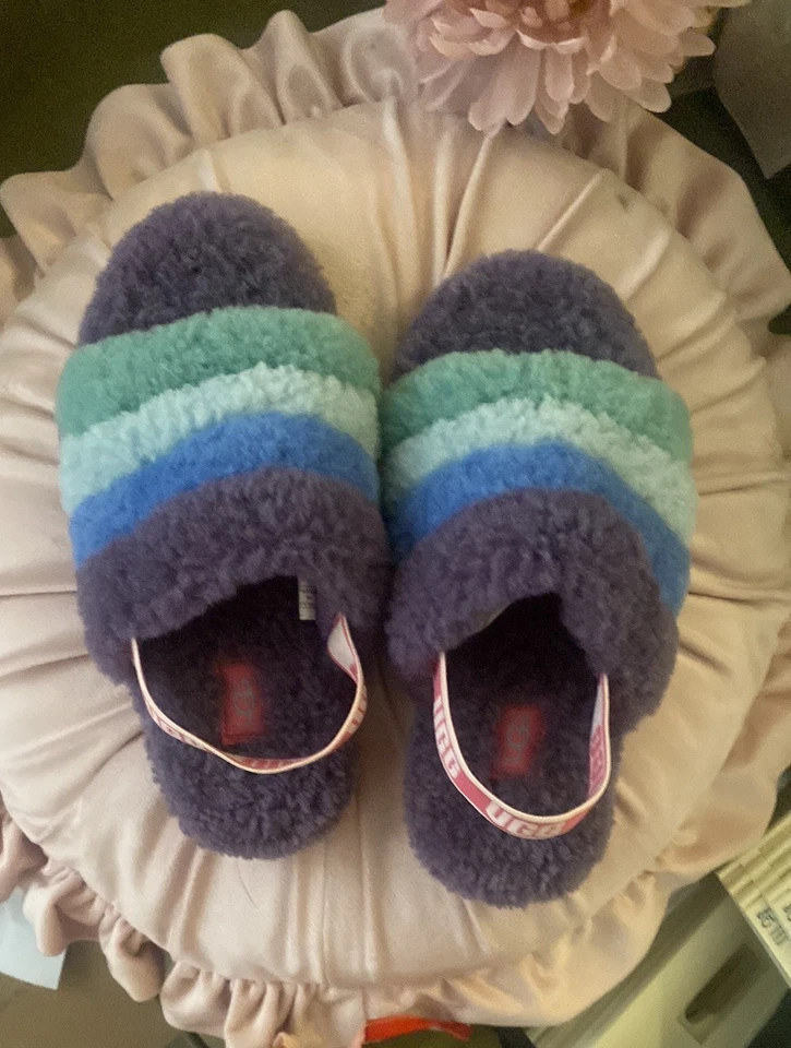 Sandalias UGG Fluff Yeah Pride Zapatillas Talla 3 Niños Foto 2 de 4