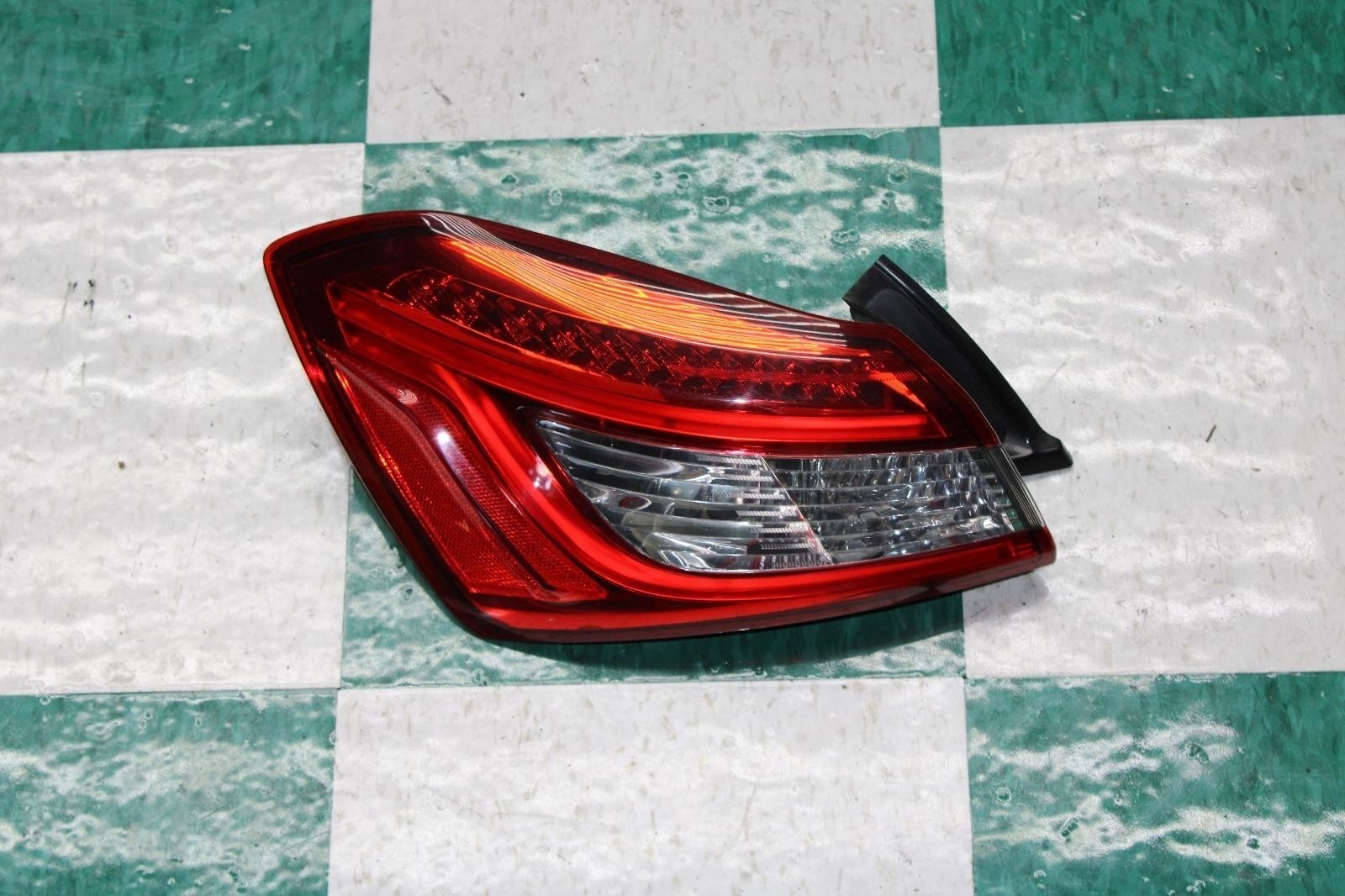 Maserati Ghibli 2014-2019 Rear Left Light housing