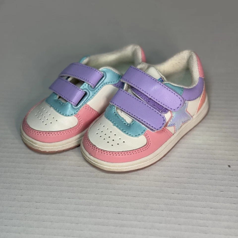 Zapatillas deportivas The Children’s Place para niñas pequeñas estrella pastel arco iris Foto 4 de 4