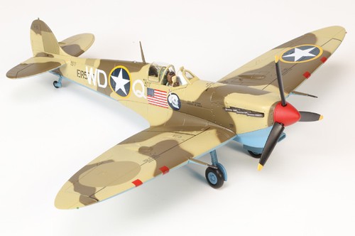HA7859 Hobby Master Spitfire Mk V 1/48 Model ER570 USAAF 52nd FG, 4th FS - Picture 2 of 2