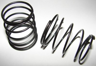 BRAKE SHAFT SPRING - PAIR. COMPATIBLE WITH: MASSEY FERGUSON (VARIOUS ...