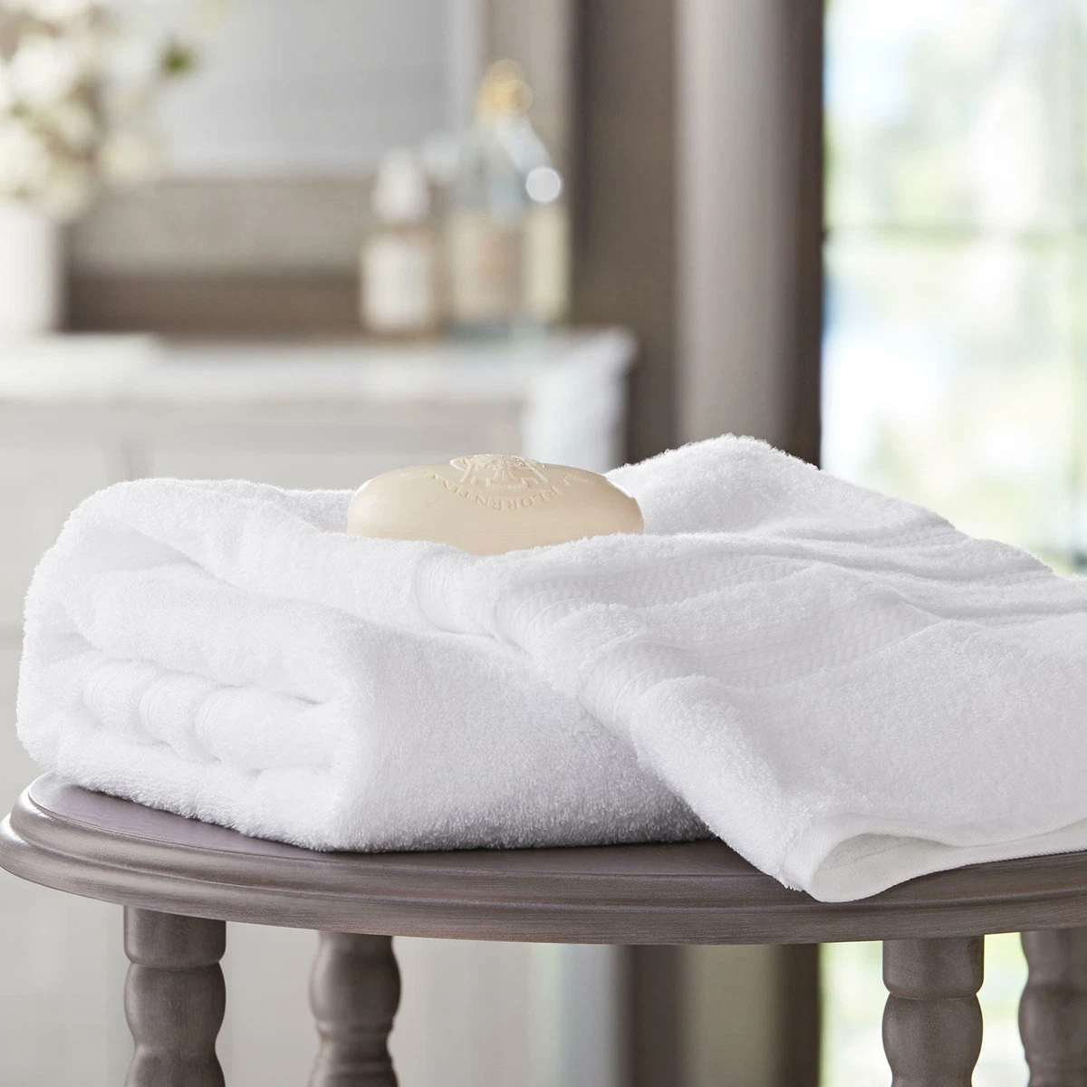 White 100% Cotton Quick Dry and Luxury Bath Towels (Pack of 4)