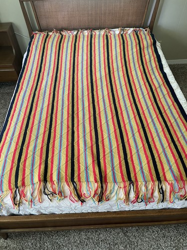 Vtg. Afghan Throw with Fringe Crocheted Retro Throw Blanket 66"x48" Multi-color - Picture 4 of 8