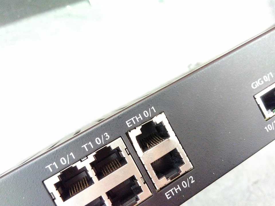 Port Damage Adtran 916e Total Access 3rd Gen Router 4243916F5 No File System - Image 3 of 4