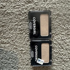 2 PackCoverGirl Eye Enhancers  710 CHAMPAGNE Full Size New And Sealed Eye Shadow