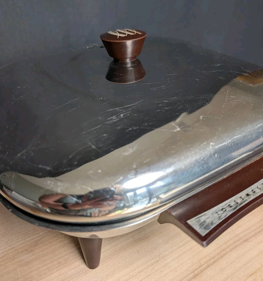 Plancha para sartén Toastmaster de colección acero inoxidable cromo modelo 8C2 tapa ventilada EE. UU. Foto 4 de 4