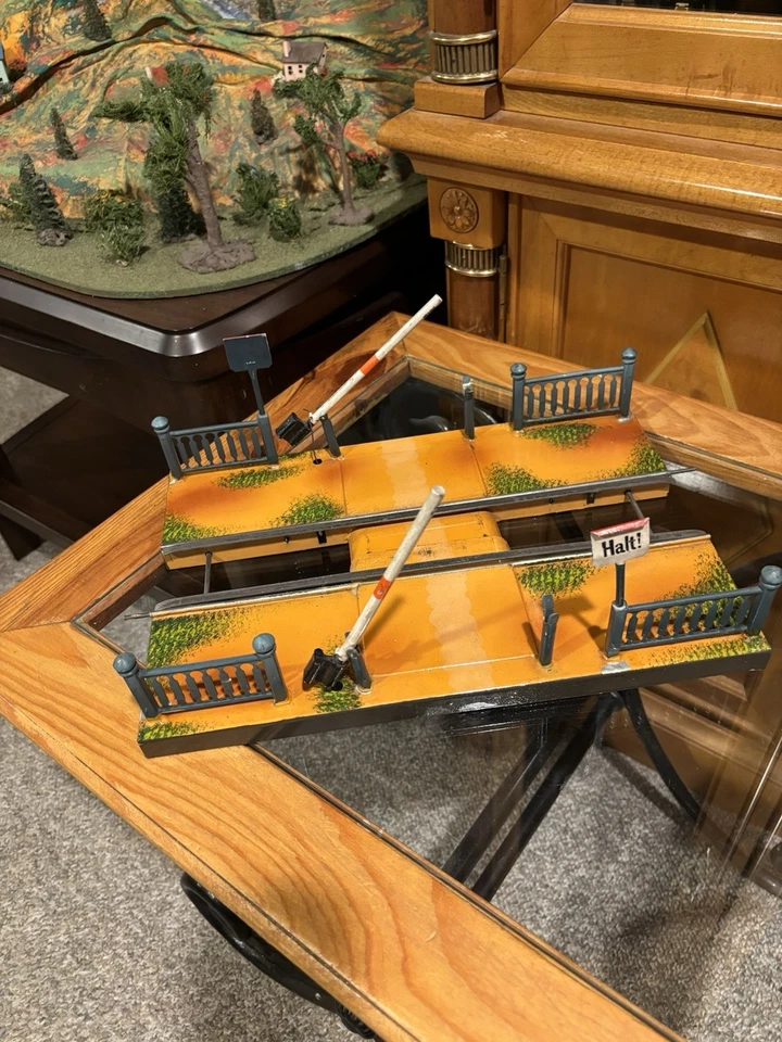 ~Super High Grade~ Marklin Prewar Train Crossing German “Halt” Adjustable - Image 4 of 4