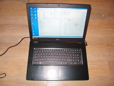 Acer Aspire E5-774-55K3 17,3 -FullHD/i5-6267/8GB/250SSD+500HDD Win10H guter Zst.