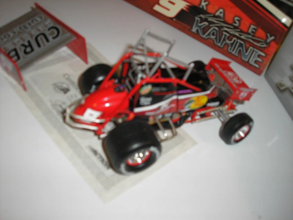 Action Xtreme 1/24 Kasey Kahne #9 Curb Records 2004 Sprint Car 1 de 6204 grátis SH - Imagem 4 de 4