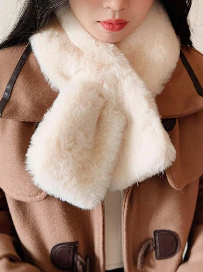 Bufanda cruzada, suave y esponjosa de punto grueso para Mujer Foto 3 de 4