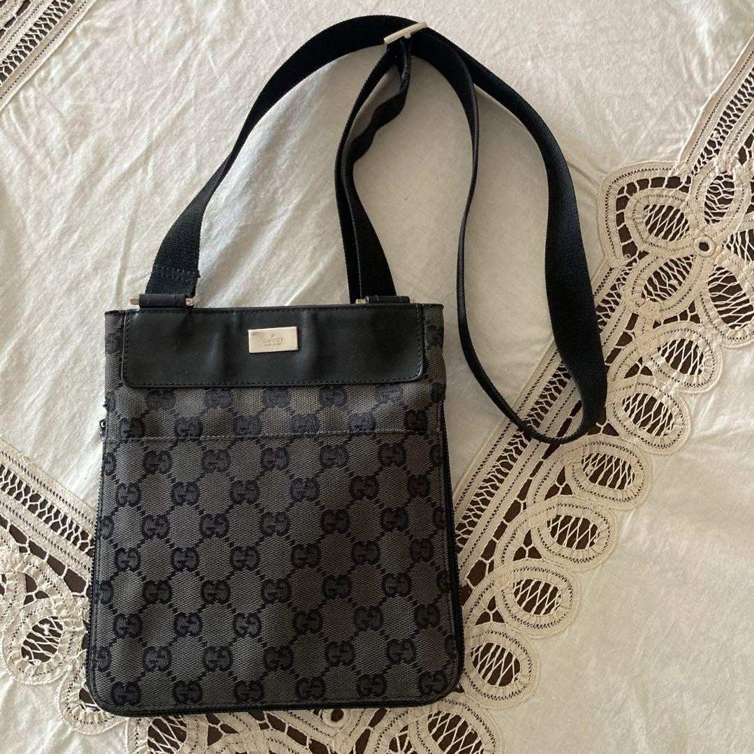Gucci GG Canvas Shoulder Bag Black Logo 7.9x6.3 Preowned