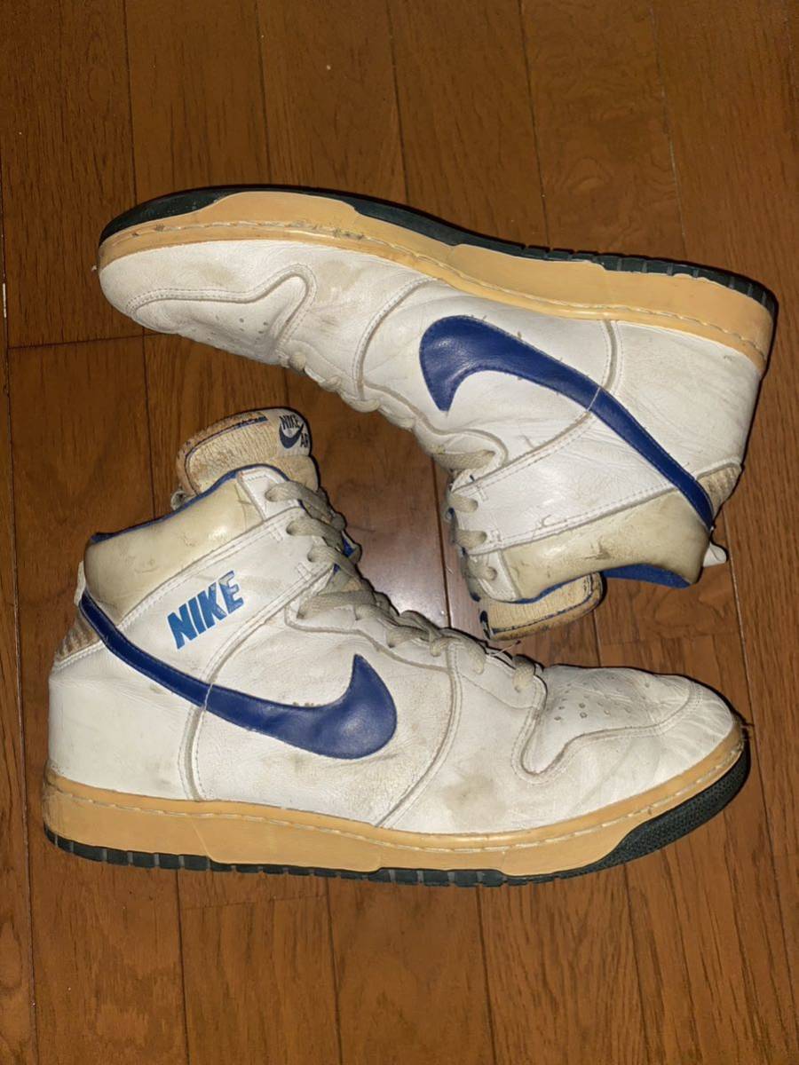 NIKE WHITE DUNK作品集　バッグ・シューレース付　キューブリック付き NIKE WHITE DUNK作品集 バッグ・シューレース付 キューブリック付き