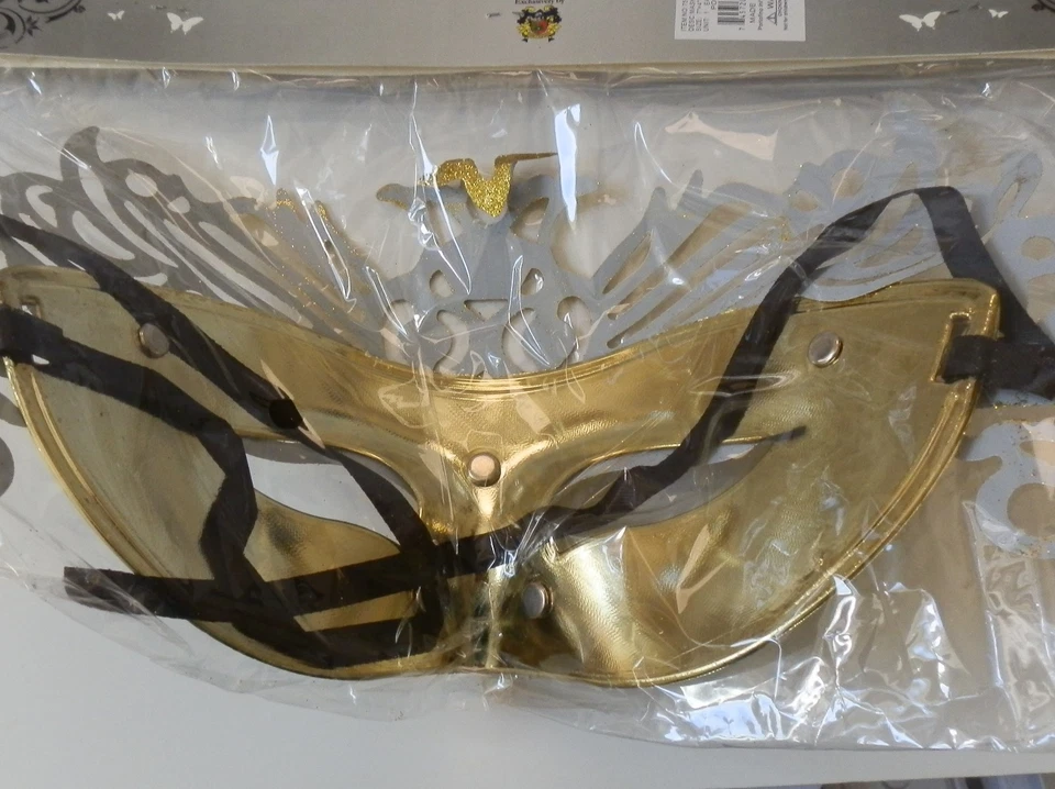 Masquerade Party Mask GOLD LASER CUT SIMPLY Elegant HALLOWEEN  NIP - Image 4 of 4